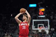 对手是DPOY?申京:不管面对莫布里还是其他任何人 我都不会退缩
