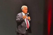 拉波尔塔：梅西回巴萨不现实，他已经38岁了，我们在打造未来计划
