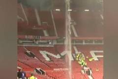 水是财！邮报：曼联解决老特拉福德漏水问题，升级教练席翻新草皮