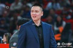 新民晚报：大胜青岛队豪取八连胜 上海男篮又要破纪录了？