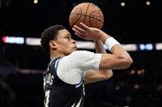 Scotto：雄鹿想要莫兰特来补强 灰熊要价31或32年首轮签+罗林斯