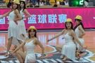 都是大长腿！媒体人晒广东女篮主场啦啦队的舞蹈表演视频