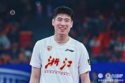 伤停超过一个月的程帅澎 今天已出现在赛前训练当中