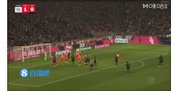 拜仁1-1被扳平！乌尔比希角球出击失误，查维斯头球顶空门得手