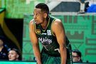 状态火热！祝铭震半场8中6高效砍下15分3板 正负值+17