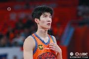 媒体人:偰李永炜对比赛的影响力一点点展现 休赛期他练得非常好