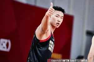 媒体人：这次集训阵容很有针对性 八大后卫特点各异