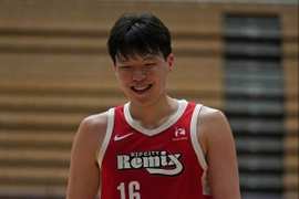 媒体人:杨瀚森优异发挥时 黑子找不到喷点就说G联赛水平低
