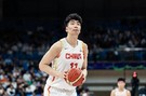 新华社:跨越1.4万公里的奔赴——对话中国男篮球员余嘉豪