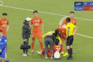 让腿震荡换人无空可钻?足球报:六阶段康复期能防止球员诈伤