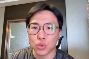 解说：本场吹罚尺度变严对马刺有利 文班&凯尔登&哈珀都太出色了