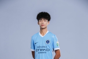 学生球员!新鹏城小将姚俊毅:希望未来入选国家队,登上更高舞台