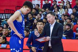 刘维伟:不让17岁的杨瀚森回去打高中比赛 他就说一出房间就头疼